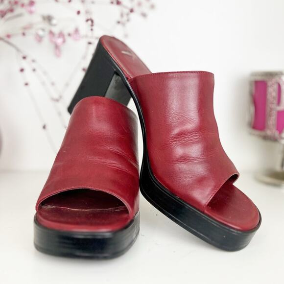 Vintage Lord & Taylor Rebel Red Leather Chunky Platform Block Heel Mule Size 8.5 - Picture 2 of 13